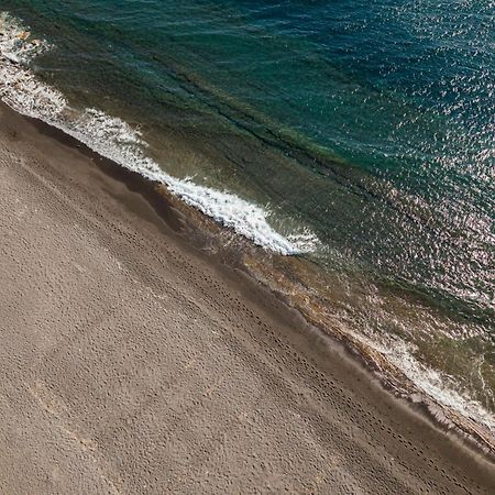 Heyday Luxury Suites Perissa  Zewnętrze zdjęcie